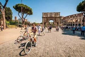 Eternal City Guided Tour by Electric Bike