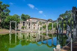 Guided tour of the House of the Emperor Hadrian (covid free)